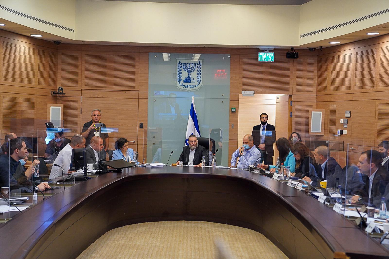 ועדת הכספים של הכנסת ראש העיר תומר גלאם בוועדת הכספים