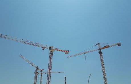 מנופאית בת 53 מאשקלון נעצרה על ידי המשטרה