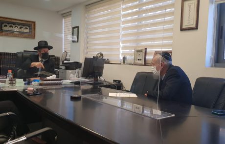 בהמשך לדיונים על סגר בפורים: פרוייקטור הקורונה והרב הראשי לישראל נפגשו