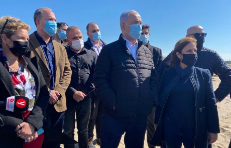 ראש הממשלה, השרה להגנת הסביבה וראש עיריית אשקלון בסיור בחופי העיר לאחר האסון האקולוגי החמור