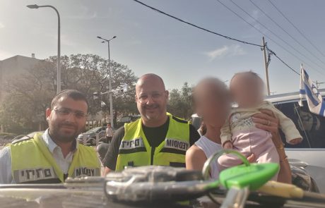 תינוקת כבת חצי שנה חולצה ע״י מתנדבי ידידים לאחר שננעלה ברכב