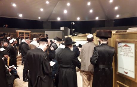 כתבה מתעדכנת – כל זמני התפילה המאוחרים בשעון חורף ברחבי העיר, יש לכם מניין מאוחר? שלחו לנו ונצרף לרשימה לזיכוי הרבים