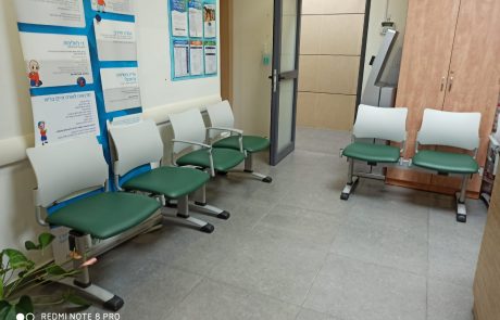 שערוריה בקופ"ח כללית: בטלפון "מרפאה מלאה באנשים", במציאות: אולם המתנה ריק!