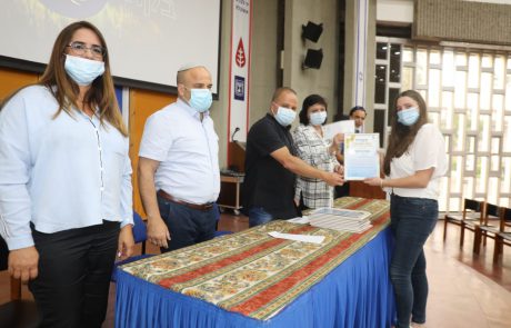 22 מבני הנוער המצויין של אשקלון קיבלו תעודת הוקרה מראש העיר