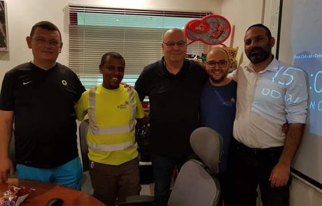 מדור הארבעס: מזל טוב! לראשונה במפעל שטראוס – וועד מיוחד לעובדי חטיבת מלוחים