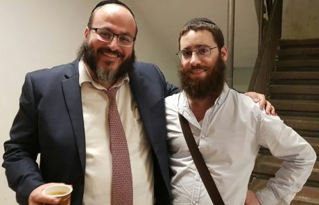 האזינו: הראשל"צ הגאון הגדול רבה של ירושלים עיה"ק תובב"א הרב עמאר שליט"א: " עד מדינה זה פסול "