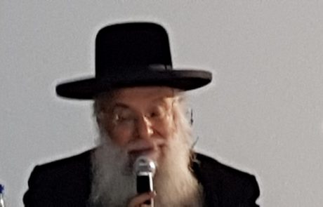 ראש ישיבת המקובלים הגאון הגדול הרב בניהו שמואלי שליט"א בשיעור תורה כעת באשקלון