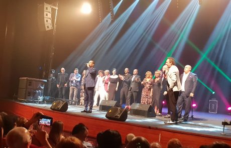 קקולי שר עם חברים – מופע הפתיחה הענק של סיעת 'יד ביד'