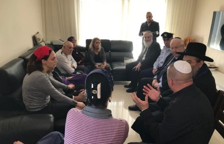 האזרח מספר 1 בניחום אבלים בבית משפחת מור יוסף