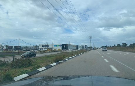 שוב זה קורה: ת.ד. קשה בכניסה למרכז המסחרי מבקיעים